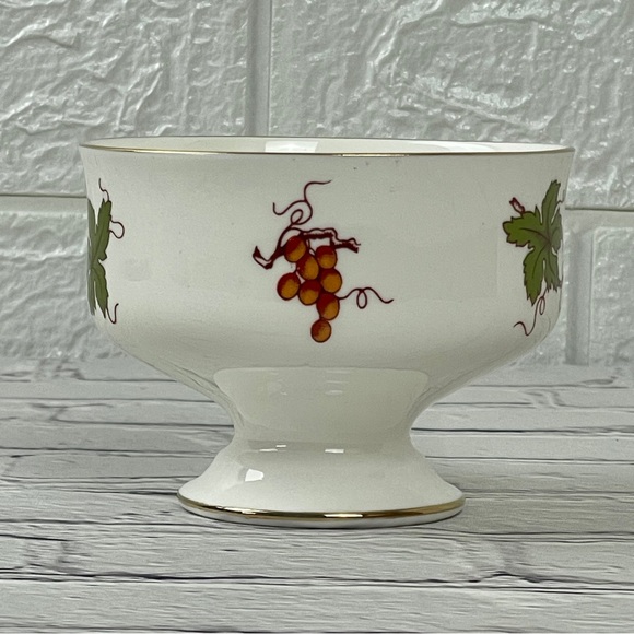 Royal Victoria Fine Bone China England Sherbet Dessert Footed Cup - Picture 3 of 11